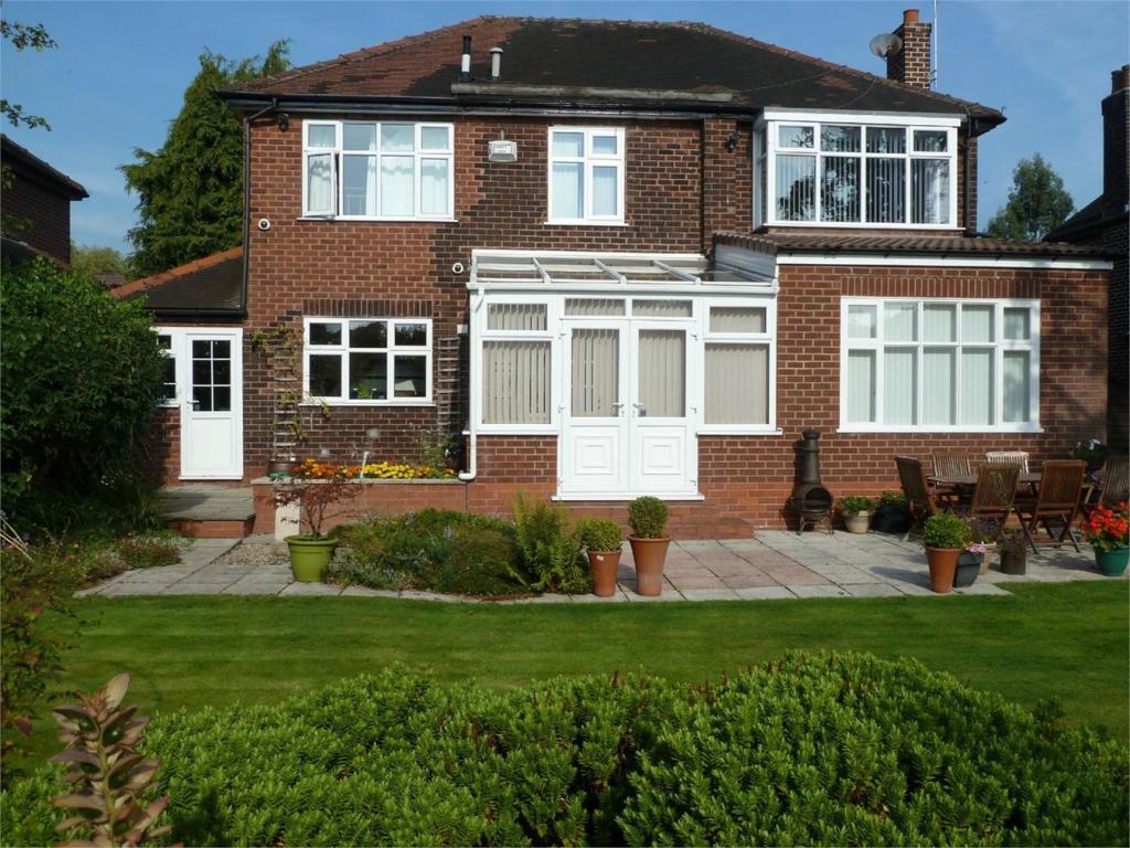 4 bedroom detached house for sale in Cavendish Road, Eccles, Manchester