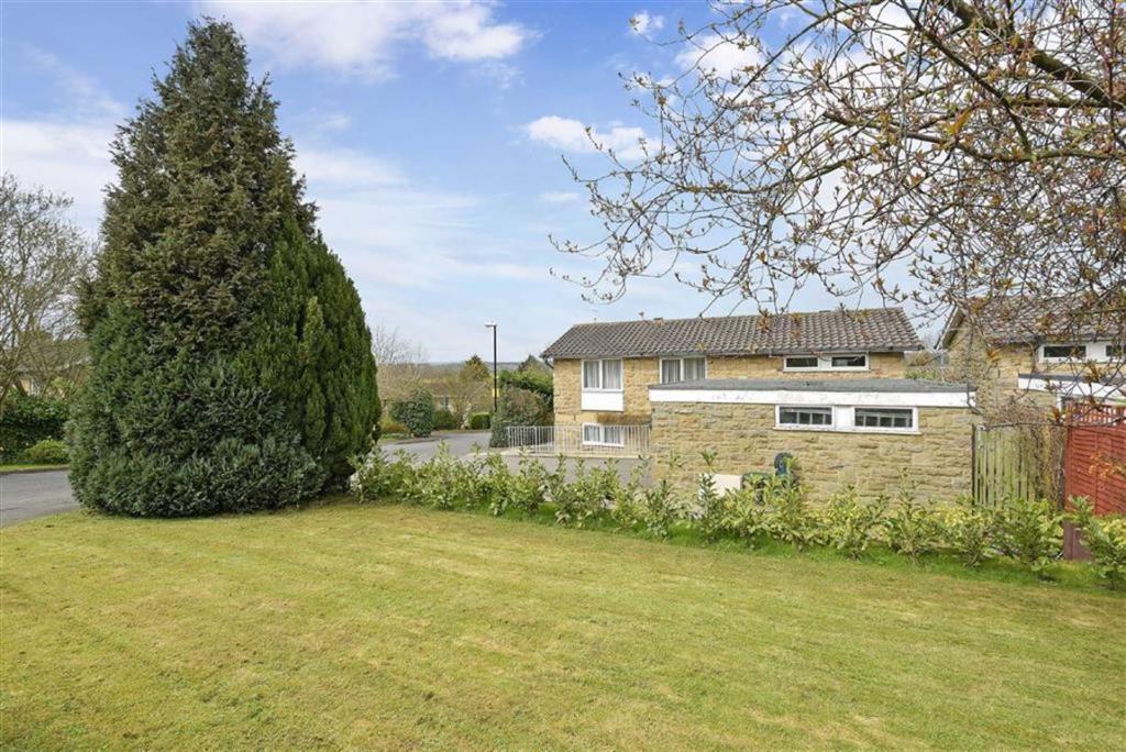 4 bedroom detached house for sale in Walton Park, Harrogate, North