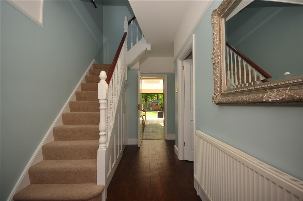 3 bedroom semidetached house for sale in Darnley Road, Woodford Green