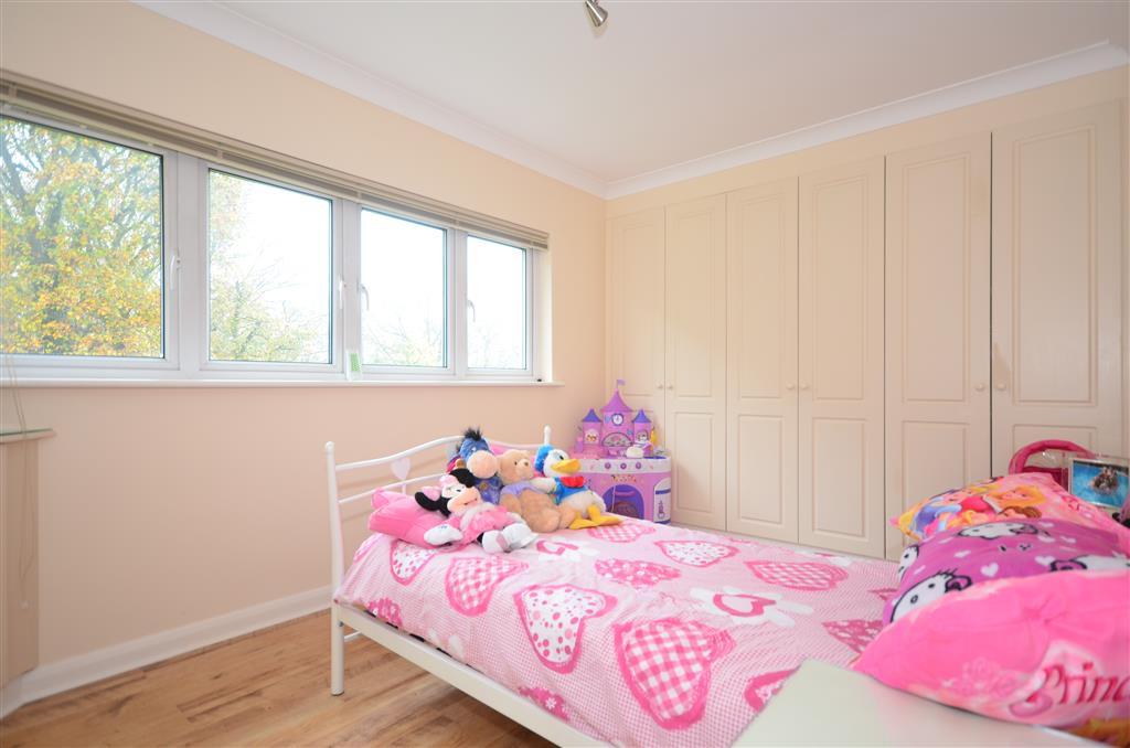 5 bedroom detached house for sale in Newlands Road, Woodford Green