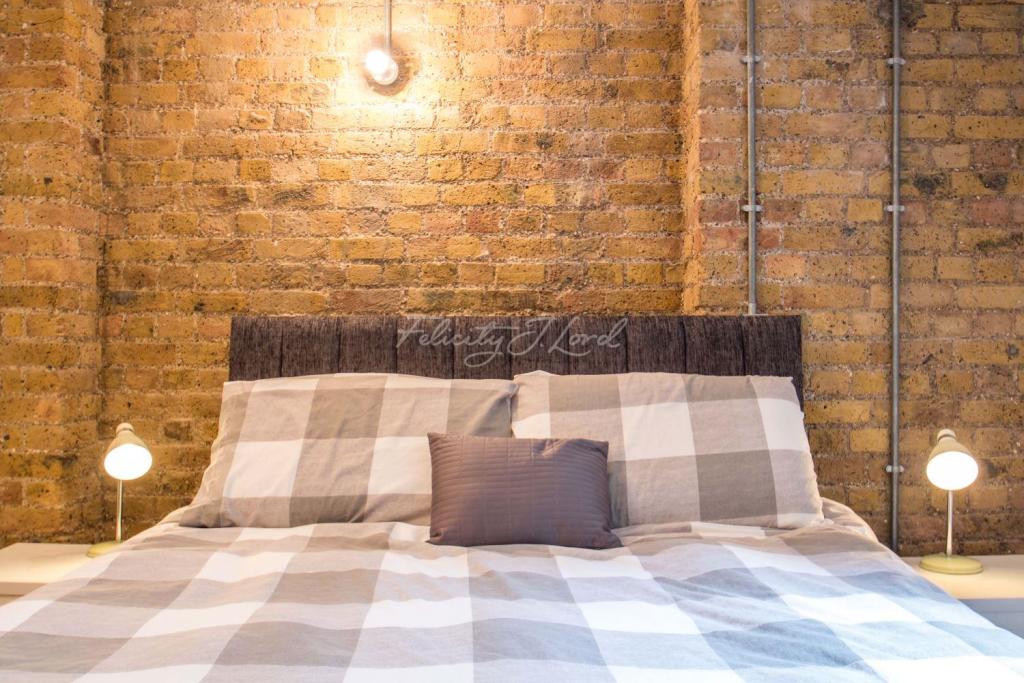 Surrey Quays,Master Bedroom