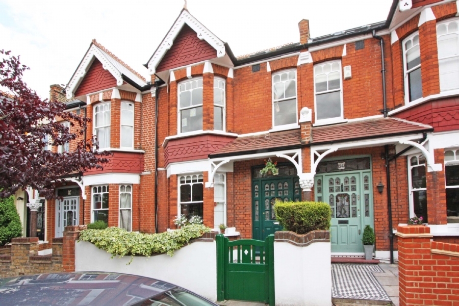 4 bedroom terraced house for sale in Gordondale Road, Wimbledon Park, SW19