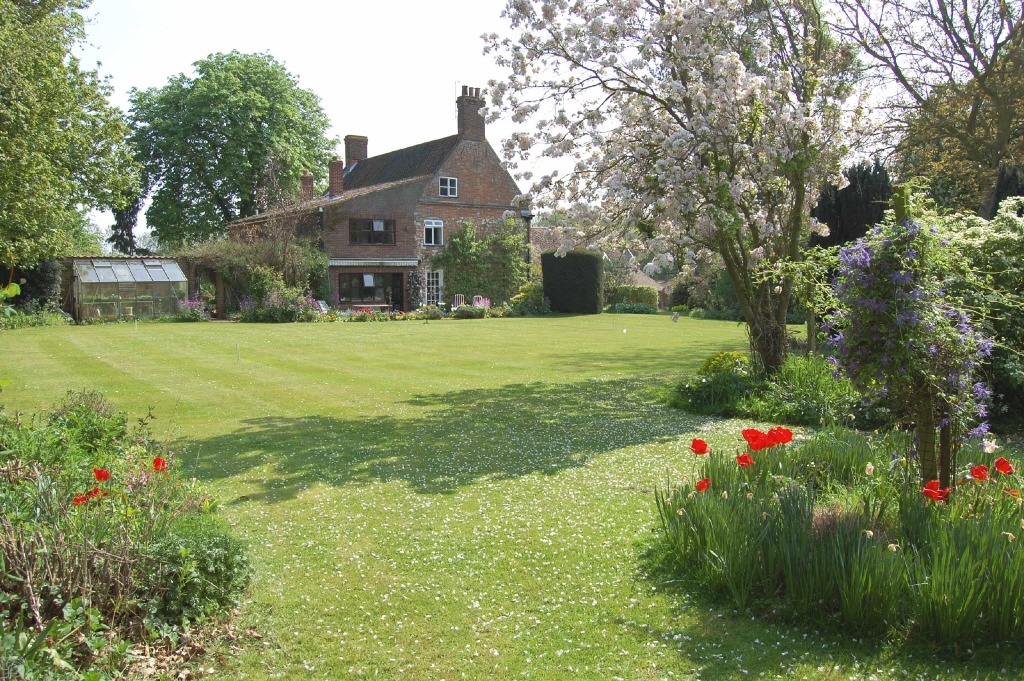 6 bedroom detached house for sale in Buxton Lammas, Norfolk, NR10