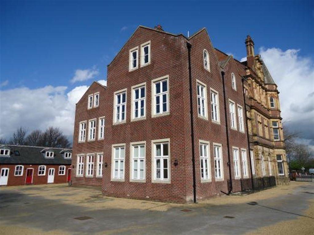 2 bedroom flat to rent in Queens Hotel, Pontefract, WF8