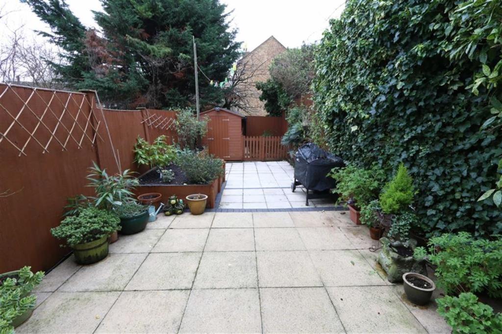 4 bedroom terraced house for sale in Plum Lane, Shooters Hill, London