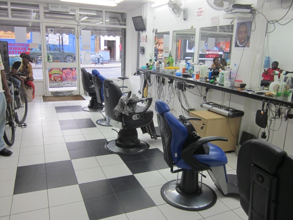 Hairdresser / Barber Shop for sale in High Road, London, N17, N17