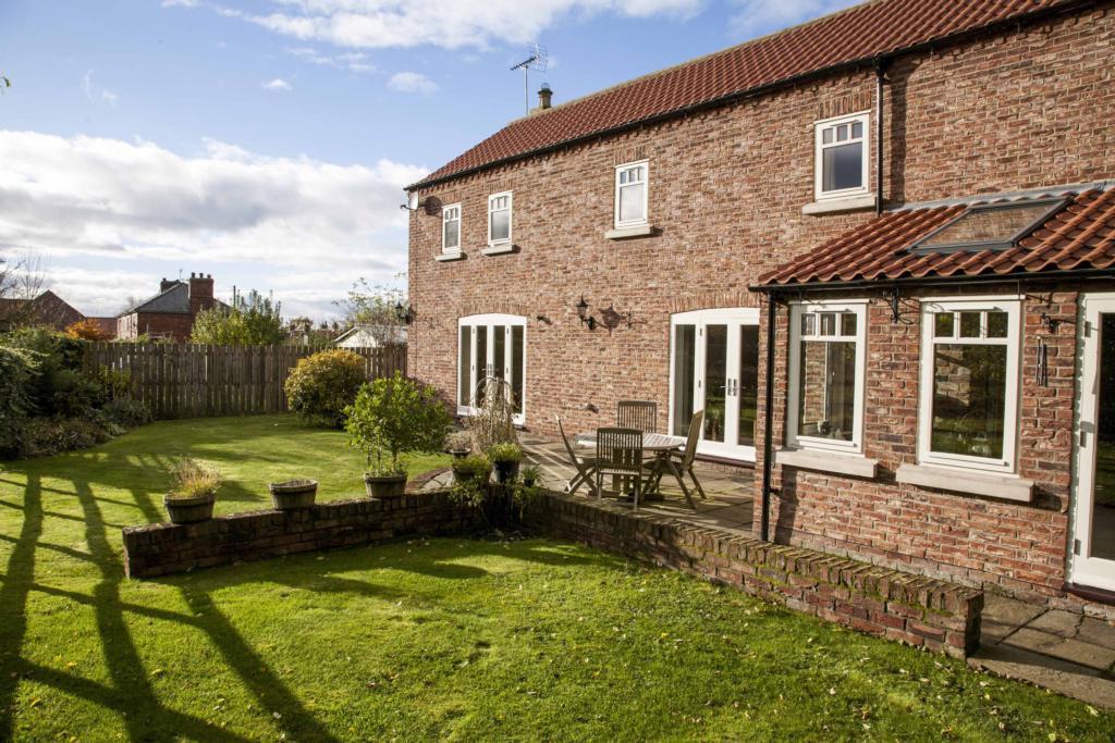 5 bedroom detached house for sale in Main Street, Wilton, York