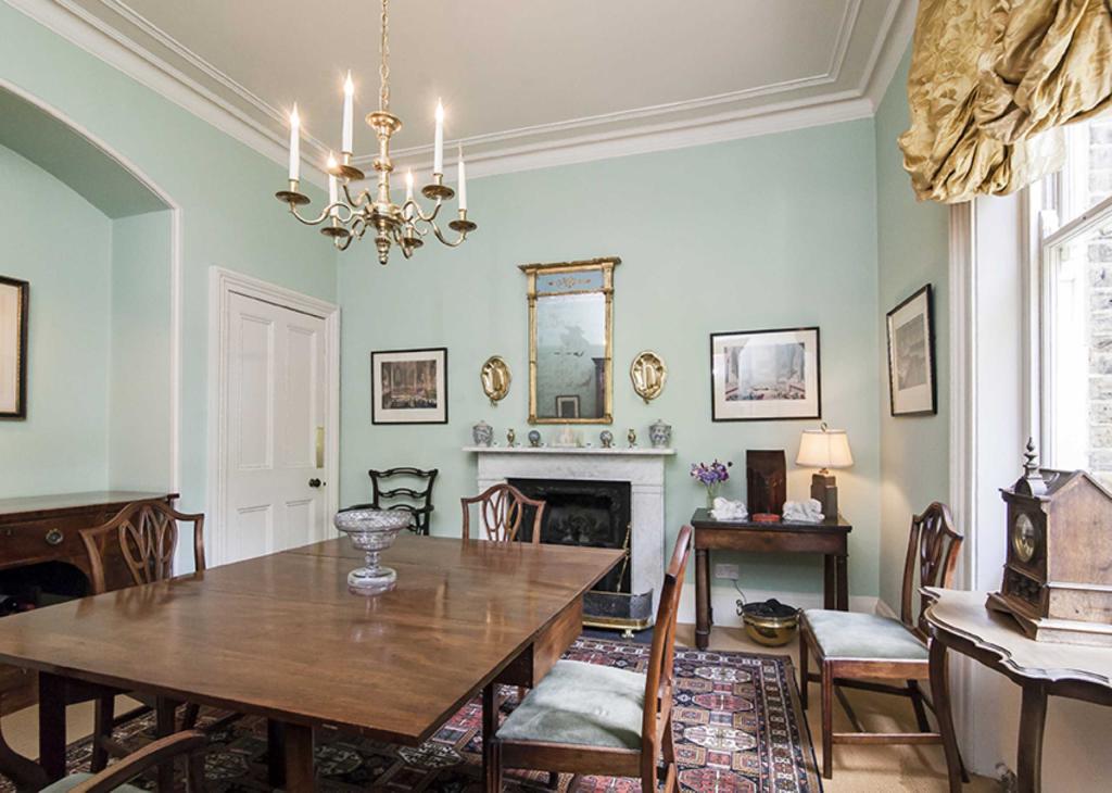 5 bedroom flat for sale in Elms Road, Clapham Common, SW4