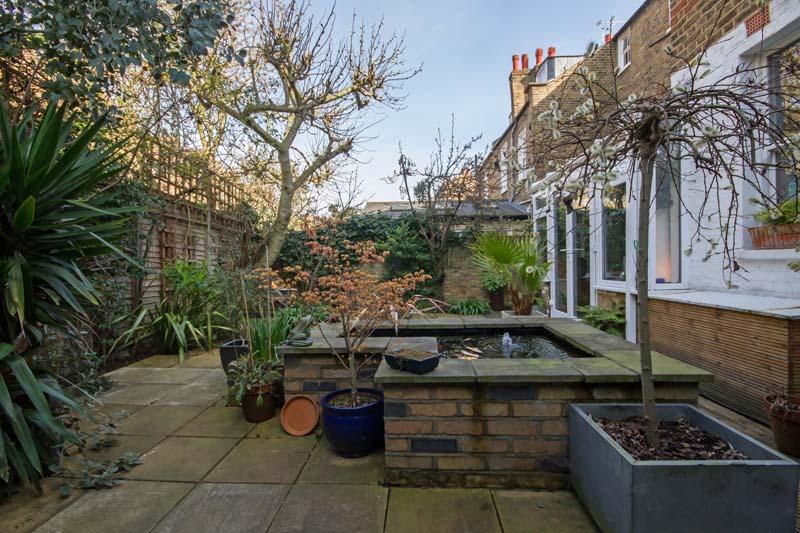 4 bedroom house for sale in Mervan Road, Brixton, SW2