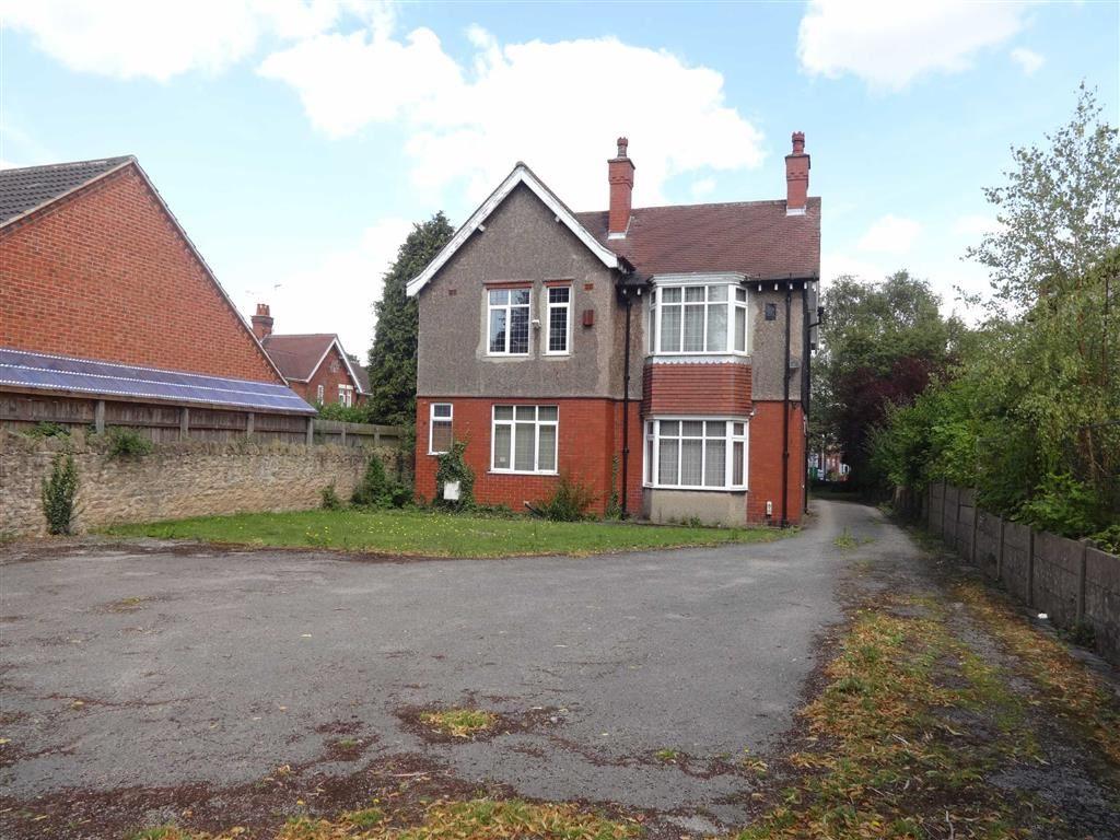 4 bedroom detached house for sale in Station Road, Sutton In Ashfield