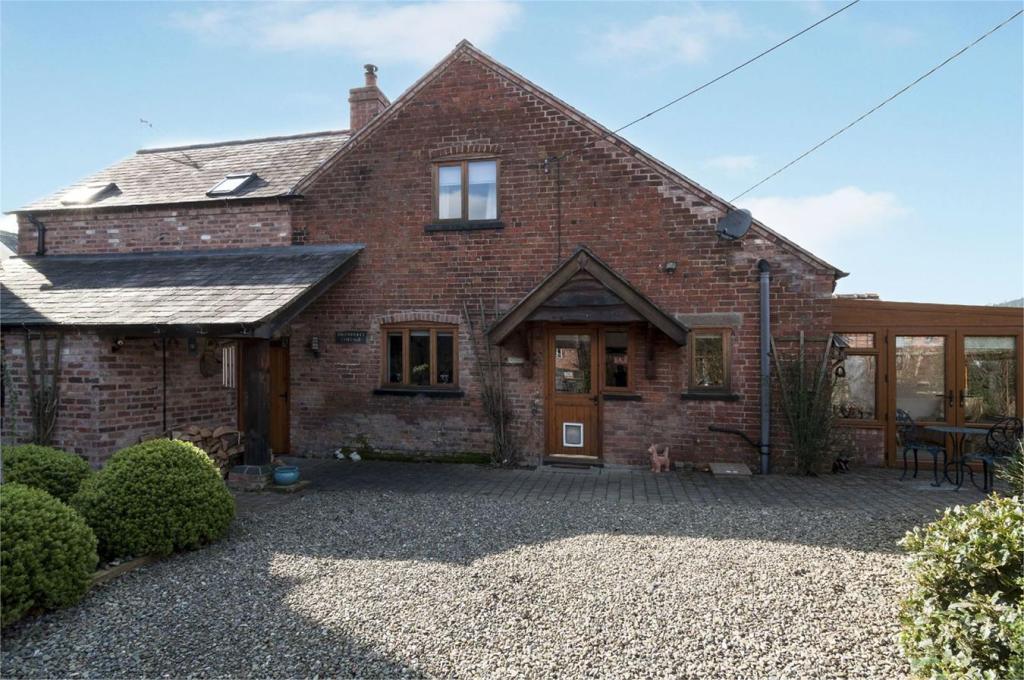 2 bedroom cottage for sale in Rikenderly, 9 Aston Hall, AstononClun, Shropshire, SY7