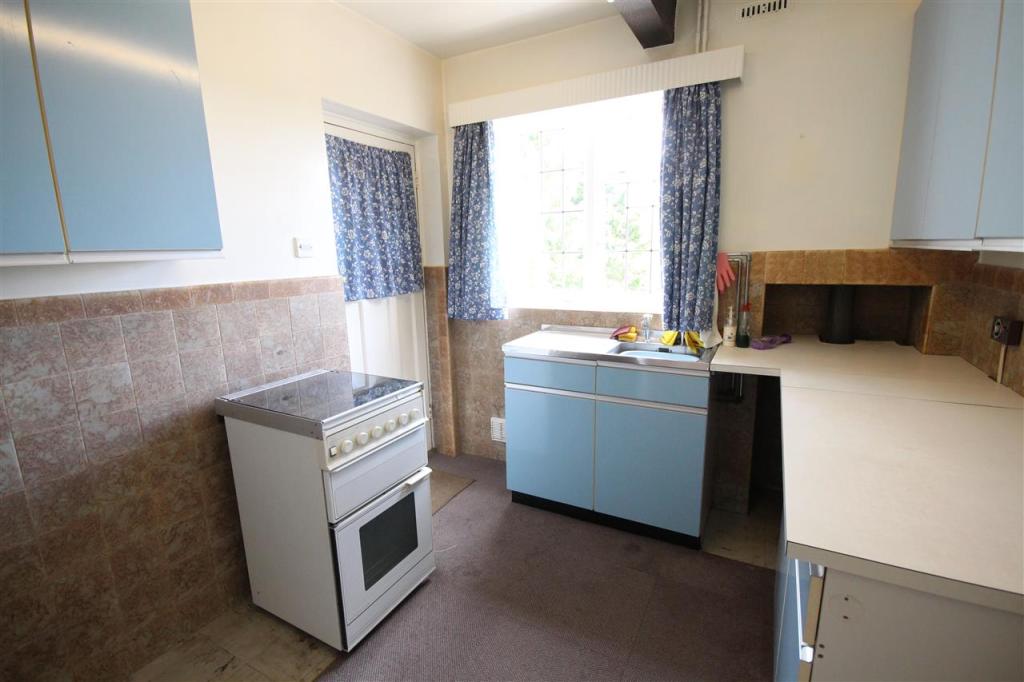 3 bedroom detached house for sale in Derby Road, Ilkeston, DE7