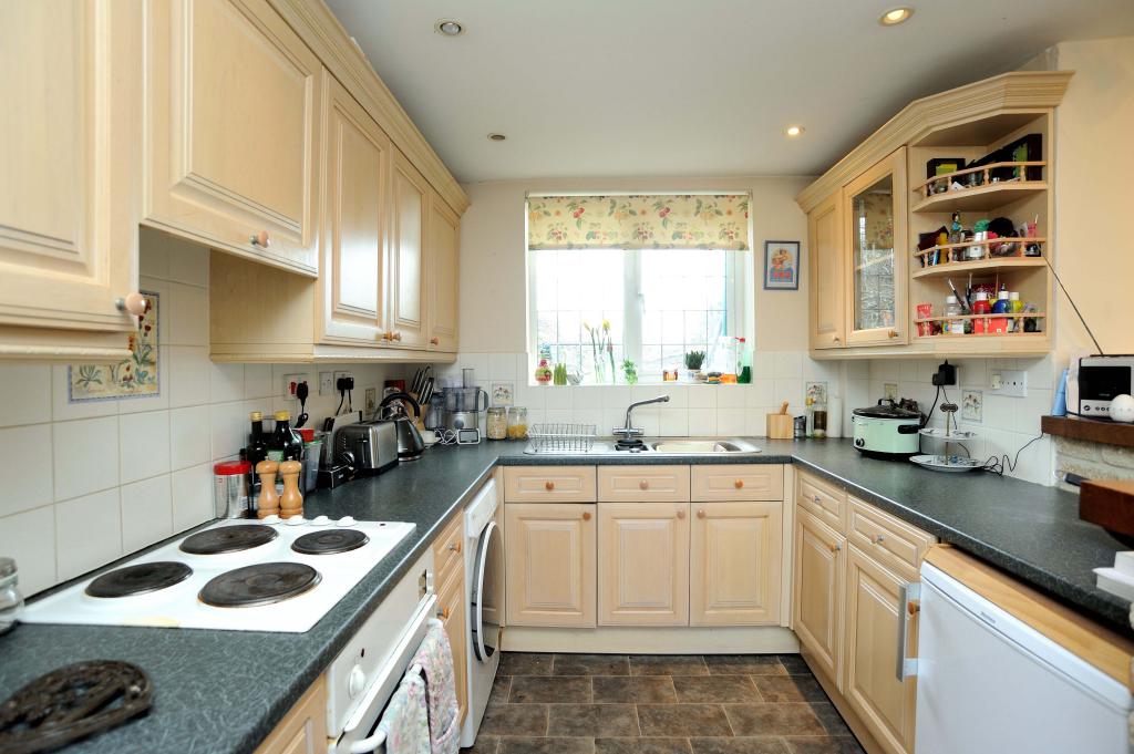 2 bedroom cottage for sale in 22 Church Street, Maiden Bradley