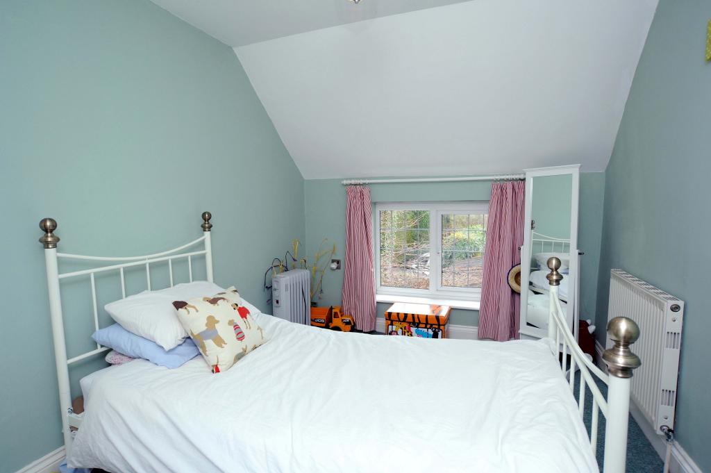 2 bedroom cottage for sale in 22 Church Street, Maiden Bradley