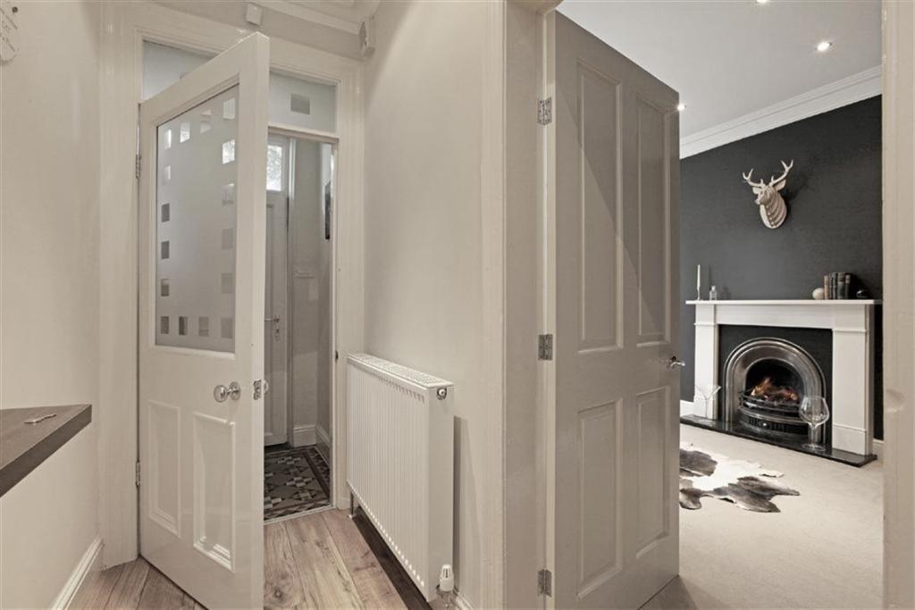 4 bedroom end of terrace house for sale in Dragon View, Harrogate, North Yorkshire, HG1