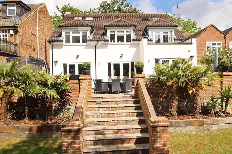 5 bedroom detached house for sale in Stradbroke Drive, Chigwell, IG7