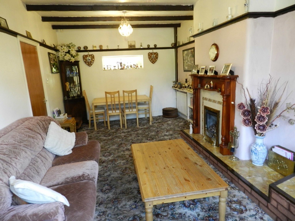 3 bedroom semidetached house for sale in Ryde Avenue, Heaton Moor