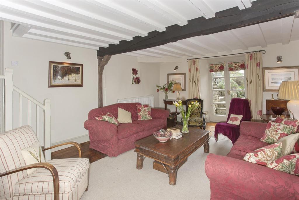 4 bedroom semidetached house for sale in Minchinhampton, GL6