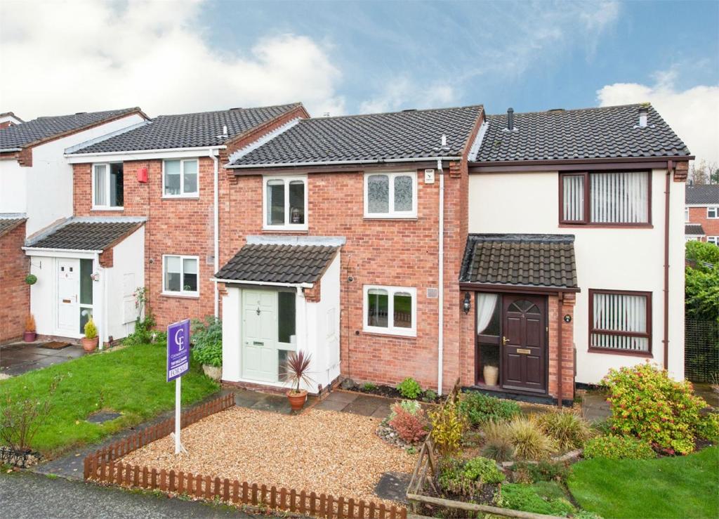 3 bedroom terraced house for sale in Haddon Place, Dawley Bank, Telford
