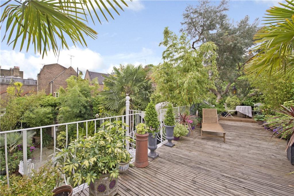 3 bedroom semidetached house for sale in Colebrooke Row, Islington