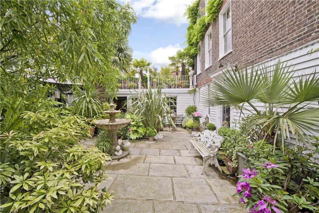3 bedroom semidetached house for sale in Colebrooke Row, Islington