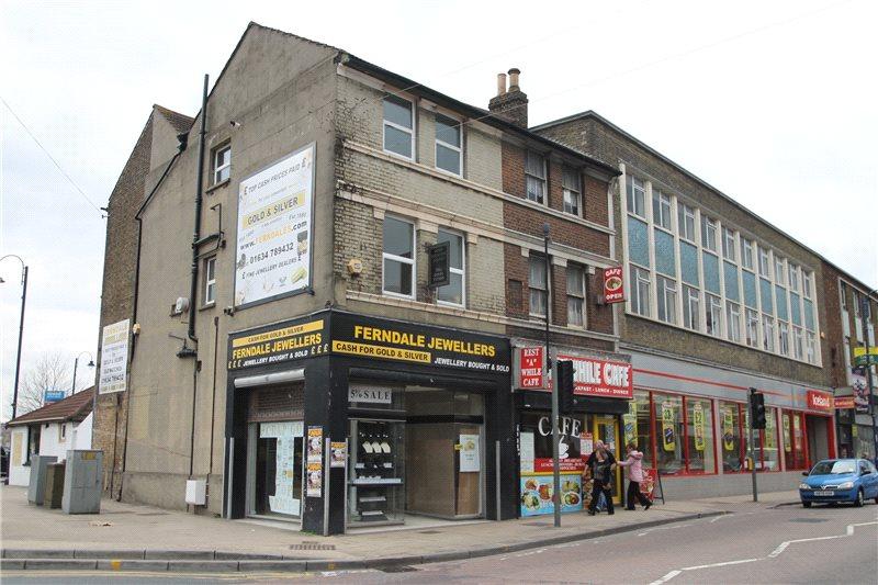 Commercial property to rent in HIGH STREET, STROOD, ROCHESTER, ME2