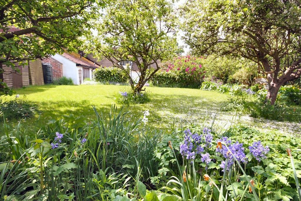 3 bedroom detached house for sale in The Street, Dalham, CB8