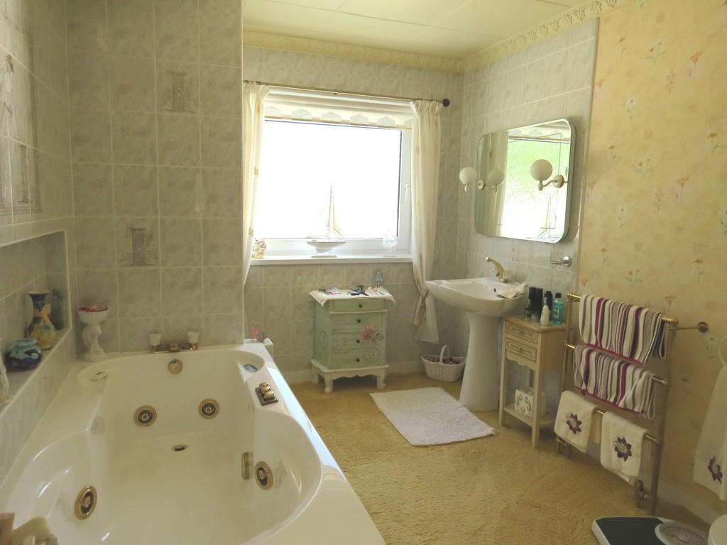 3 bedroom detached house for sale in Mons, Ehen Road, Thornhill