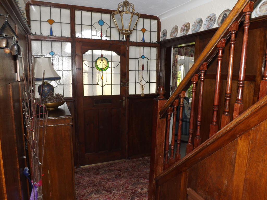 3 bedroom detached house for sale in Hallams Lane, Arnold, Nottingham