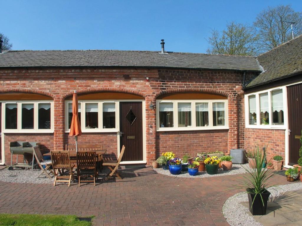 2 bedroom barn to rent in Teddesley Park, Penkridge, ST19, ST19