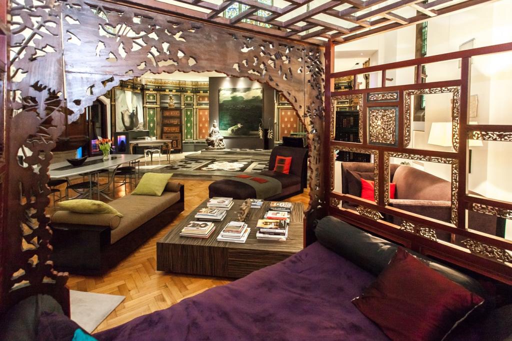 Peggy Prendeville,Lounge