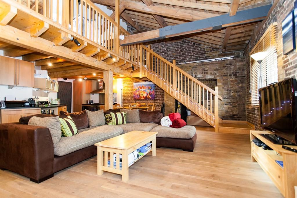 Manhattan Loft Corporation,Lounge