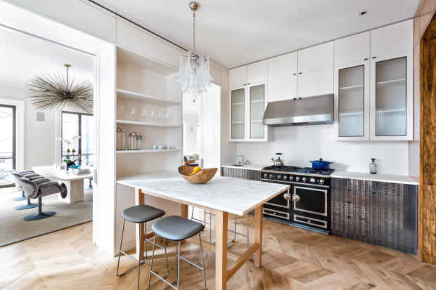 Light, airy and elegant modern kitchen in New York | Kitchen