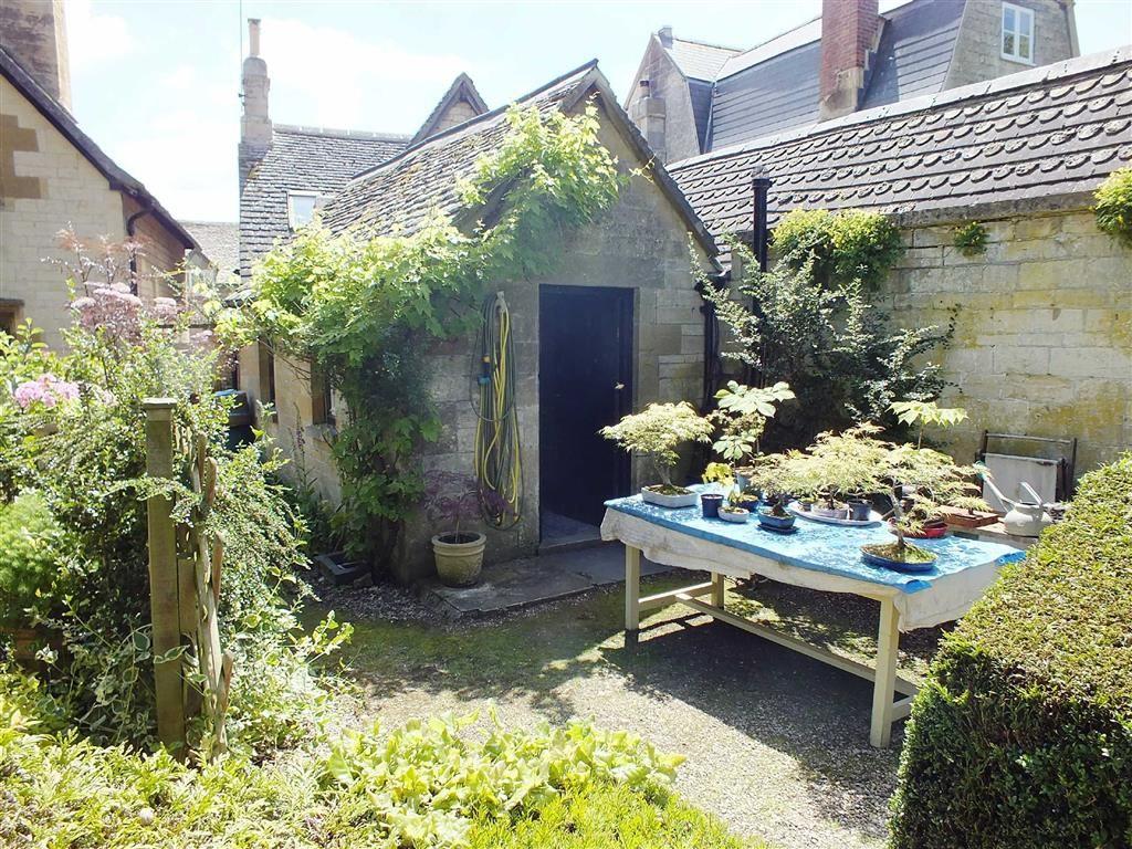 3 bedroom detached house for sale in Gloucester Street,