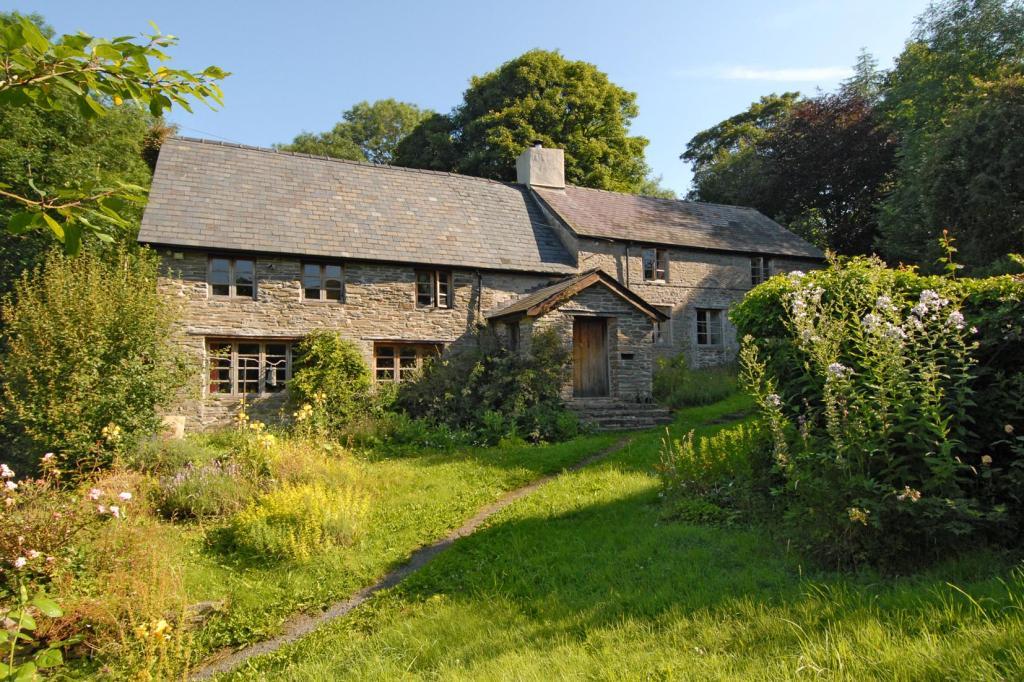 3 bedroom detached house for sale in Mid Wales, England/Wales Border, LD2