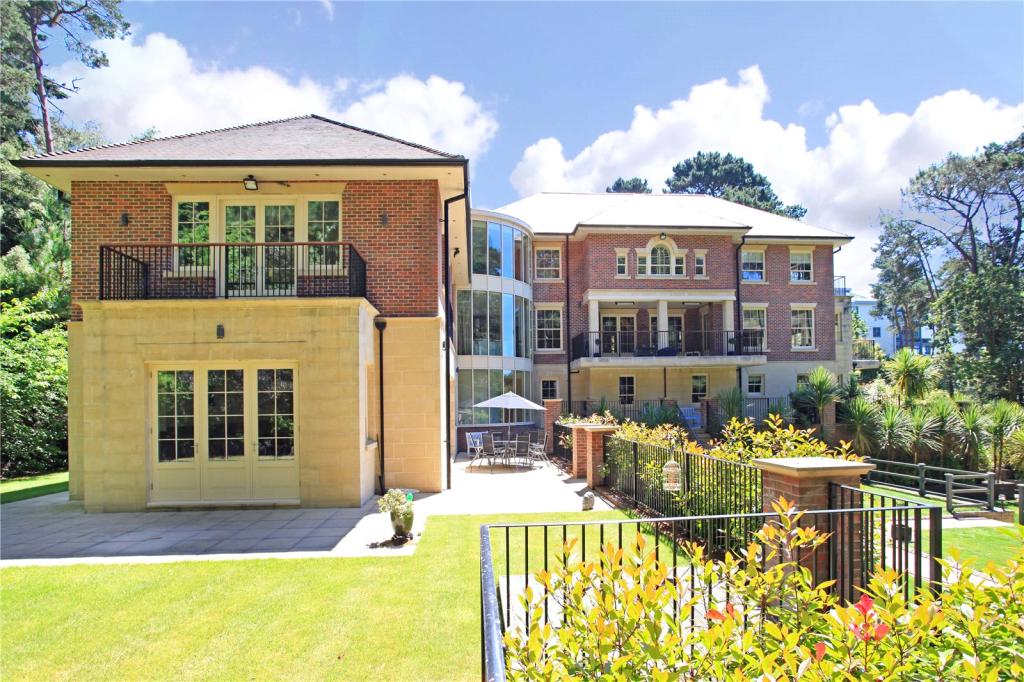 6 bedroom detached house for sale in Haig Avenue, Canford Cliffs, Poole