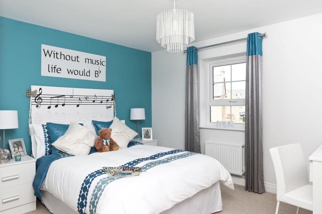 4 bedroom detached house for sale in Offenham Road, Evesham, WR11, WR11