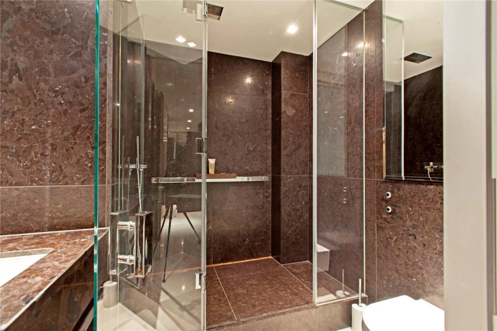 Pan Peninsula,Bathroom