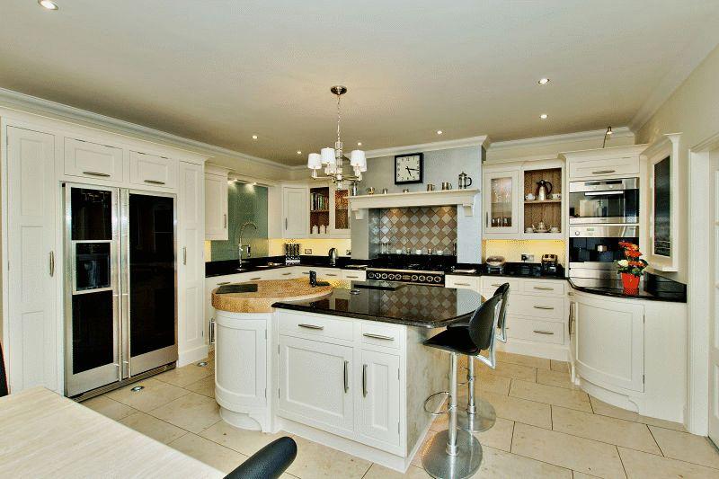5 bedroom detached house for sale in Walton, Wakefield, WF2