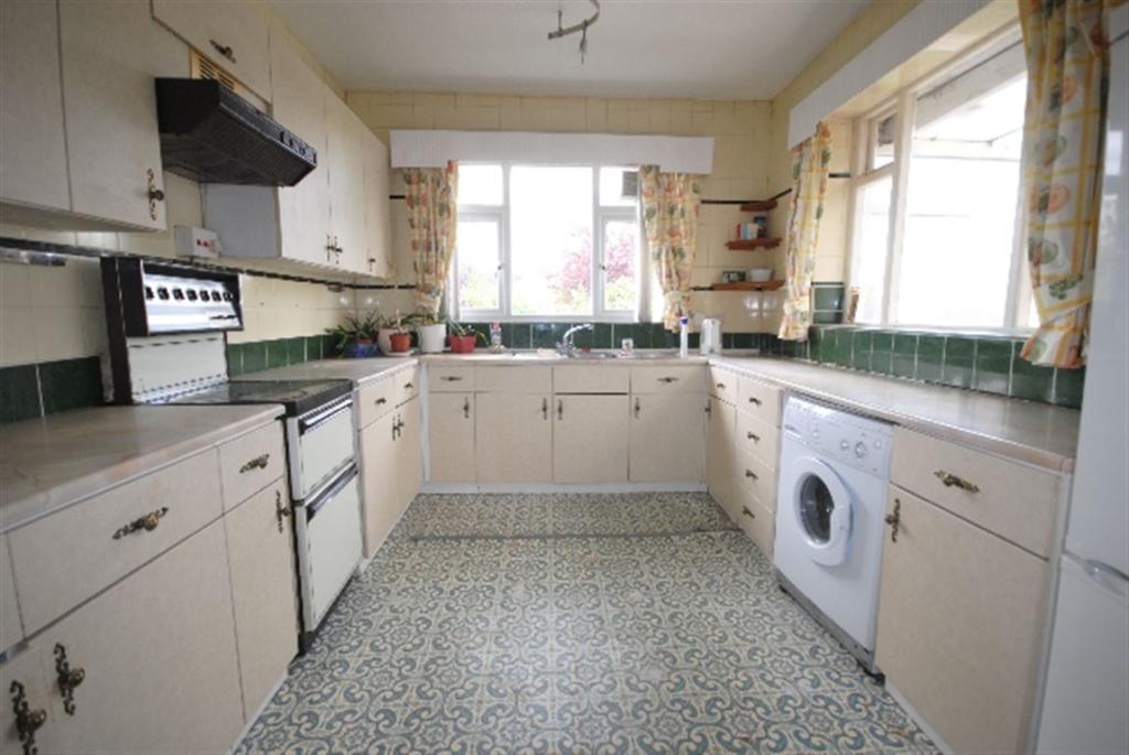 3 bedroom detached house for sale in Hall Lane, Appley Bridge, Wigan