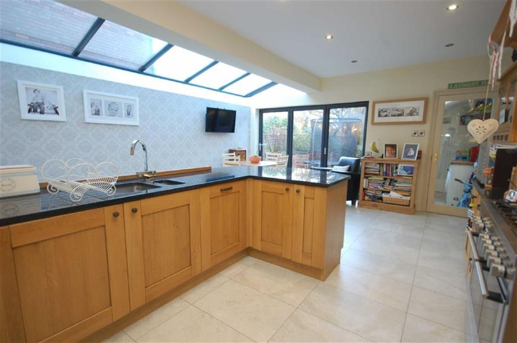 4 bedroom semidetached house for sale in Ella Road, West Bridgford, NG2
