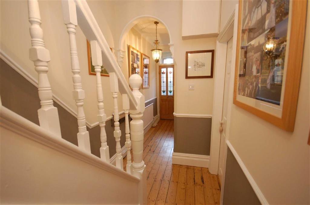 4 bedroom semidetached house for sale in Ella Road, West Bridgford, NG2