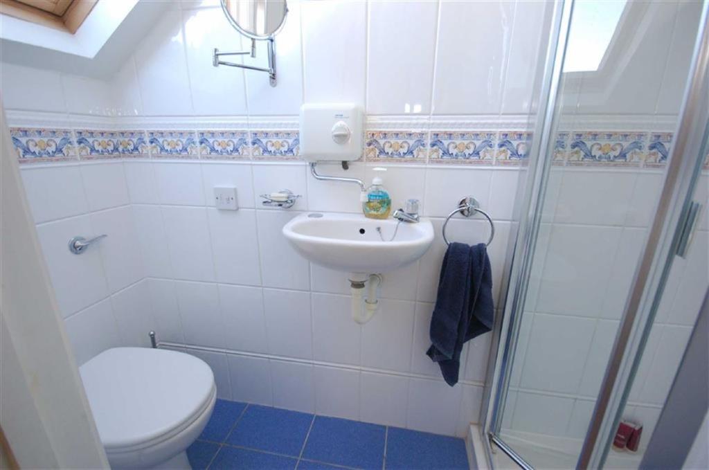 4 bedroom semidetached house for sale in Ella Road, West Bridgford, NG2