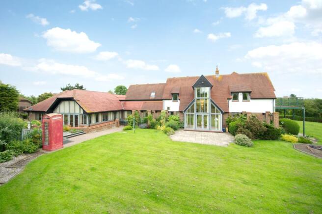 6 Bedroom Detached House For Sale In Pinkard Court Woughton On