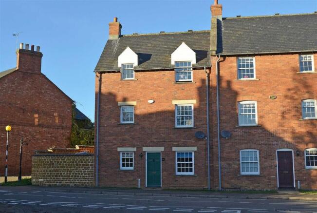 Jackie Oliver Towcester Property For Sale Jackie Oliver Towcester Property For Sale
