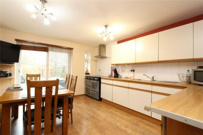 Bedroom Terraced House For Sale In Tolcarne Avenue Fishermead