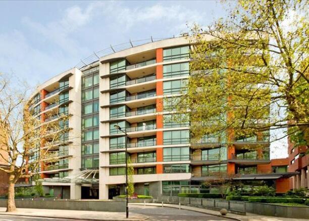 8 bedroom flat for sale in The Pavilion Apartments, St