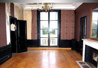castle bedroom