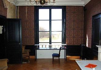 castle bedroom