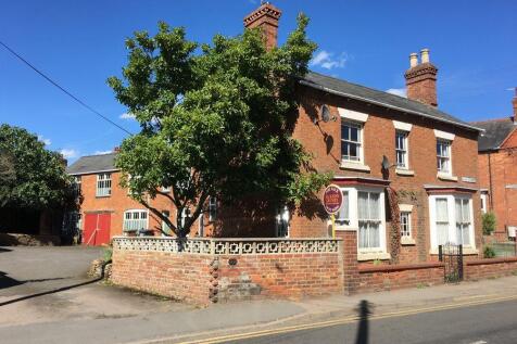 Picture house long buckby Picture house long buckby